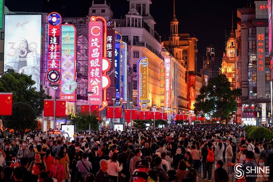 Chinas services sector expands further in September