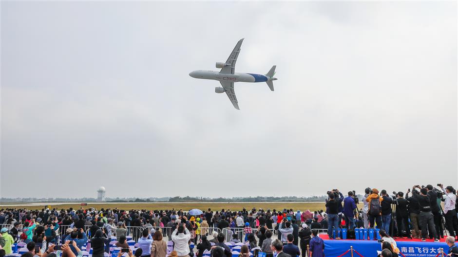 Chinese-made airliners showcased at air show