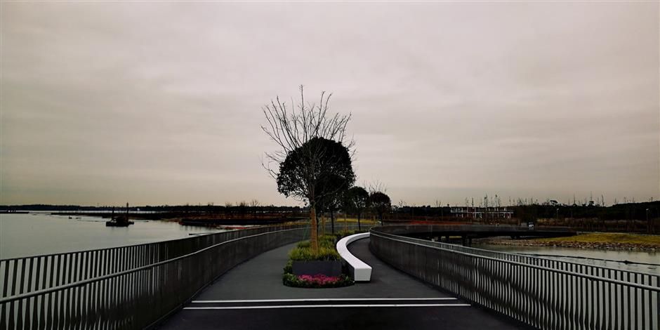 Footbridge helps breathe new vitality into regional development