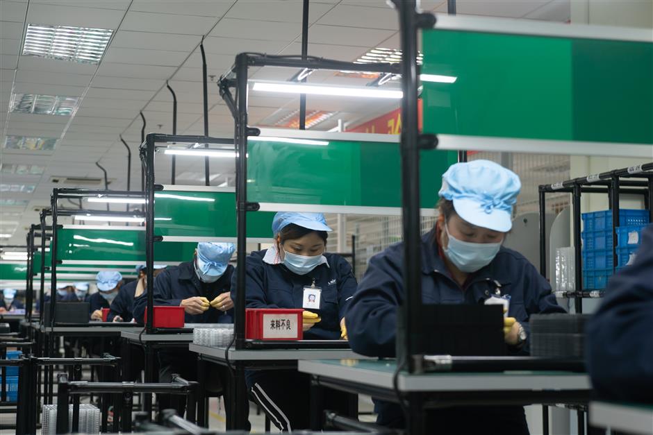 Quickly expanding Chinese factory output another sign of economic recovery