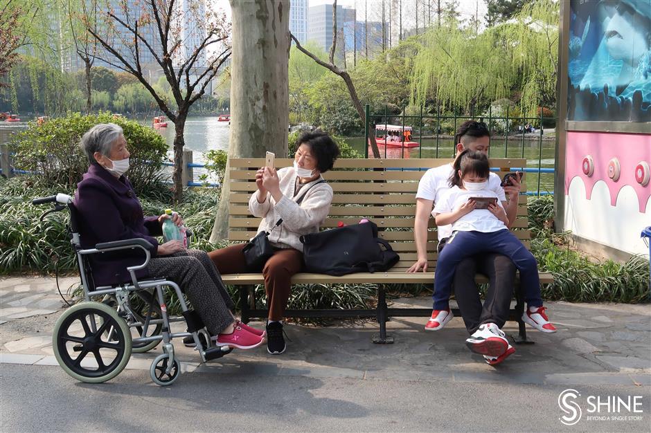 Comforting view of park life from a bench