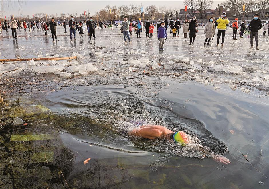 Freezing fun warms wintertime hearts across China