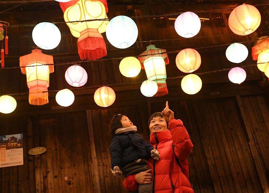 Freezing fun warms wintertime hearts across China