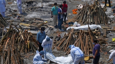India reports highest single-day spike in COVID-19 cases, death toll tops 200,000 - Vimarsana News