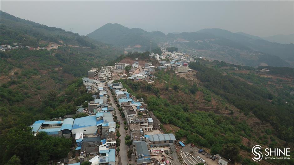 Farms in remote mountains fill Shanghais coffee cups