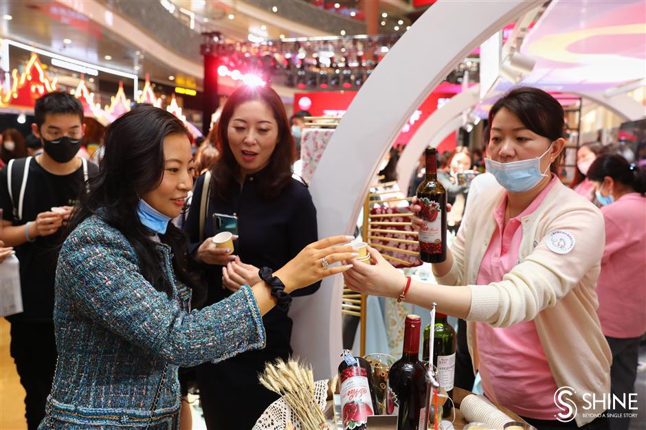 Pudong shopping festival opens with pop-up fairs