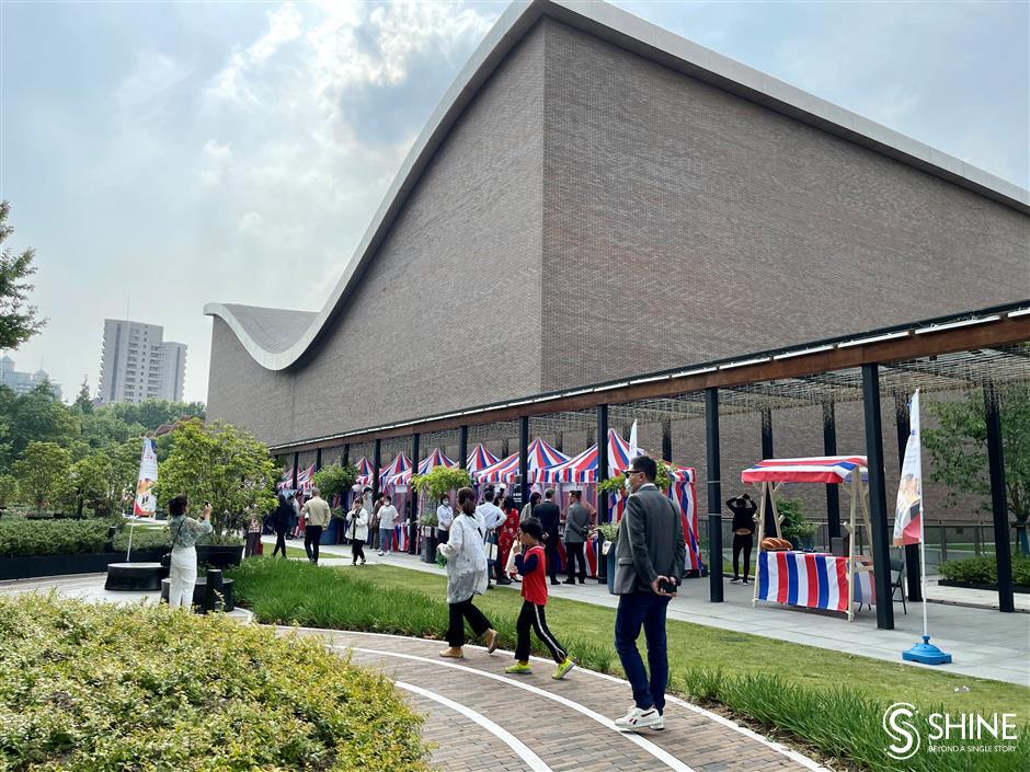 Xuhui plays host to French bread festival