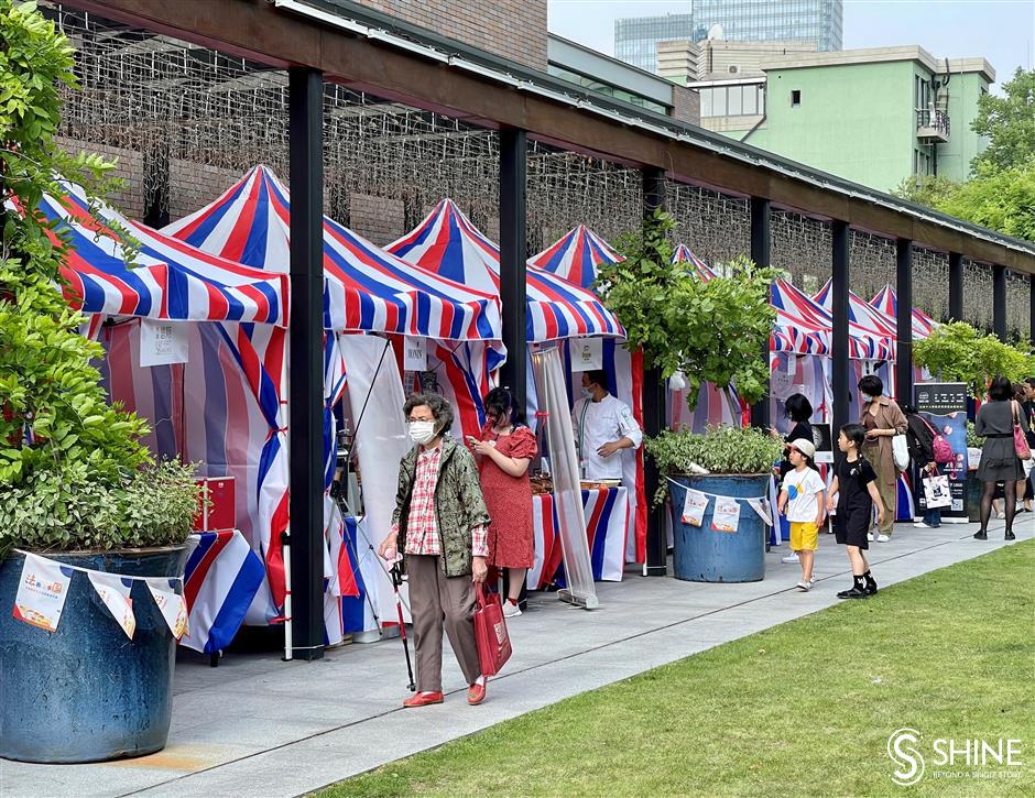 Xuhui plays host to French bread festival