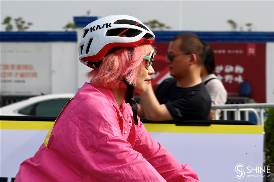 Cycle race staged in Shanghai's Lingang area a wheely good idea