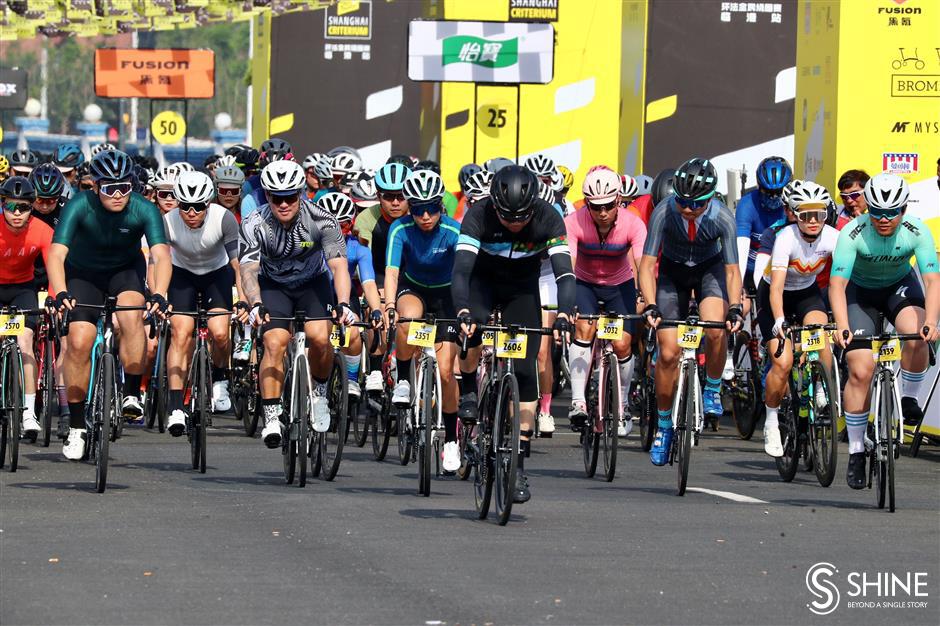 Cycle race staged in Shanghai's Lingang area a wheely good idea