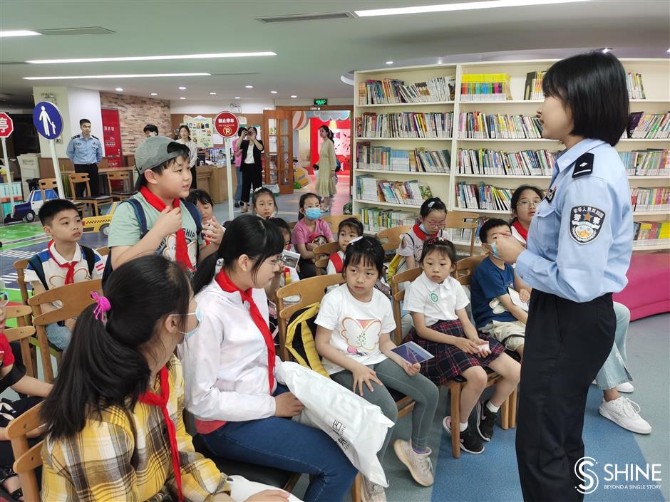 Police raise security awareness among primary school students