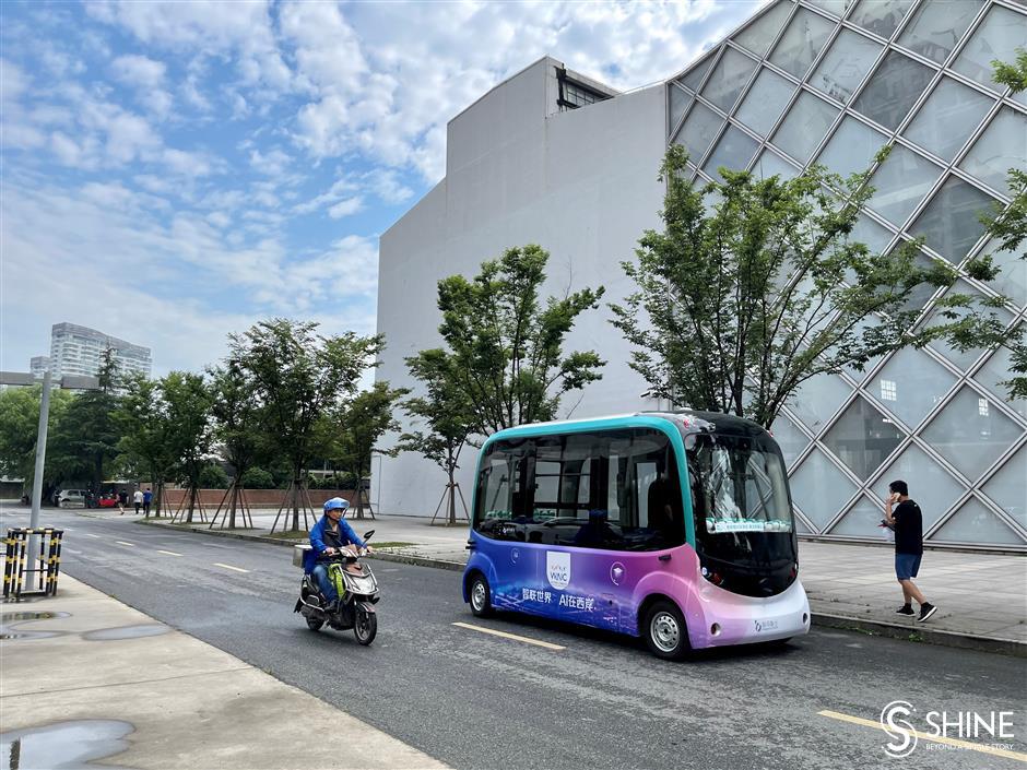 Robots strut their skills on West Bund waterfront