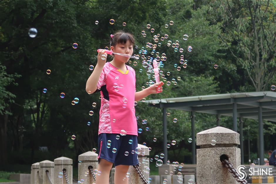 Shanghai ends soggy days, enters hottest period of summer