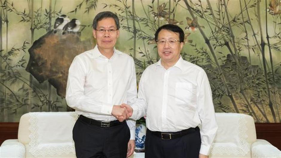 Mayor Gong Zheng meets Singapore ambassador