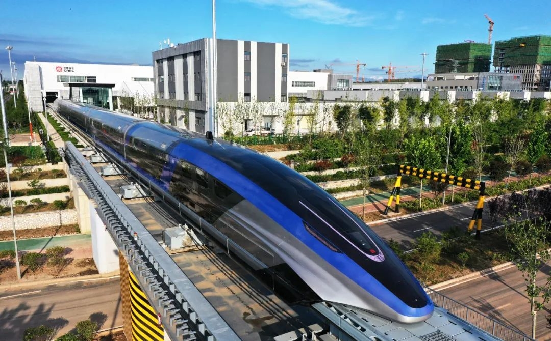 worlds first 600 km/h high-speed maglev train