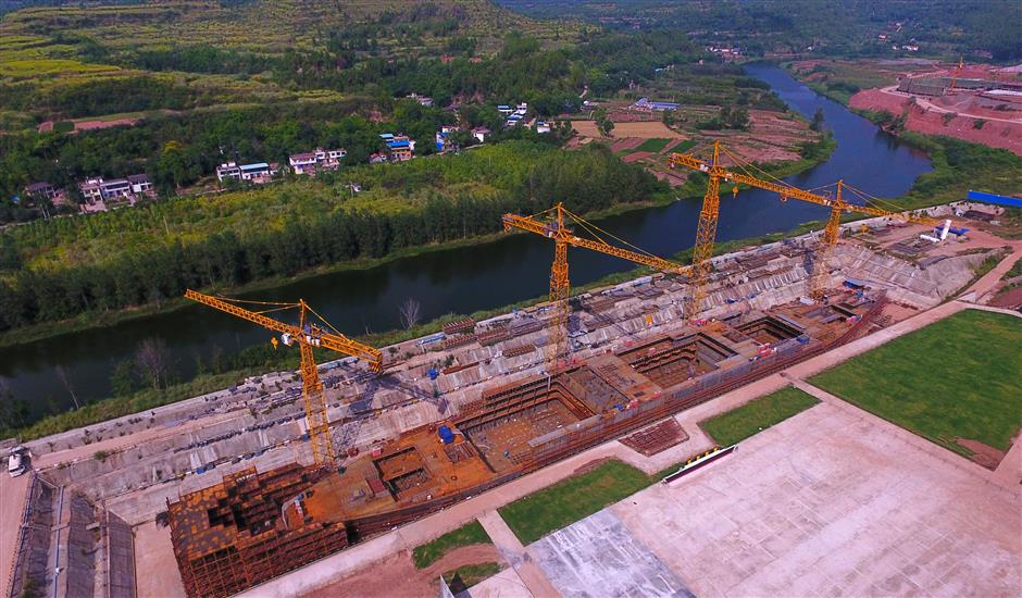 Rusting Titanic replica a long way from taking on tourists