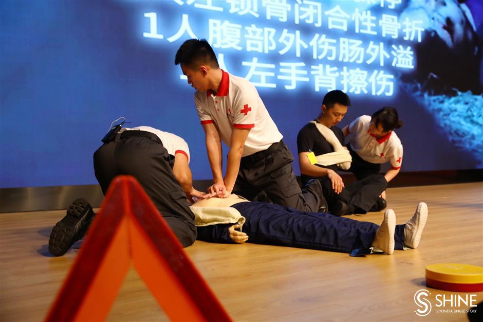 Red Cross first-aid training for transportation staff