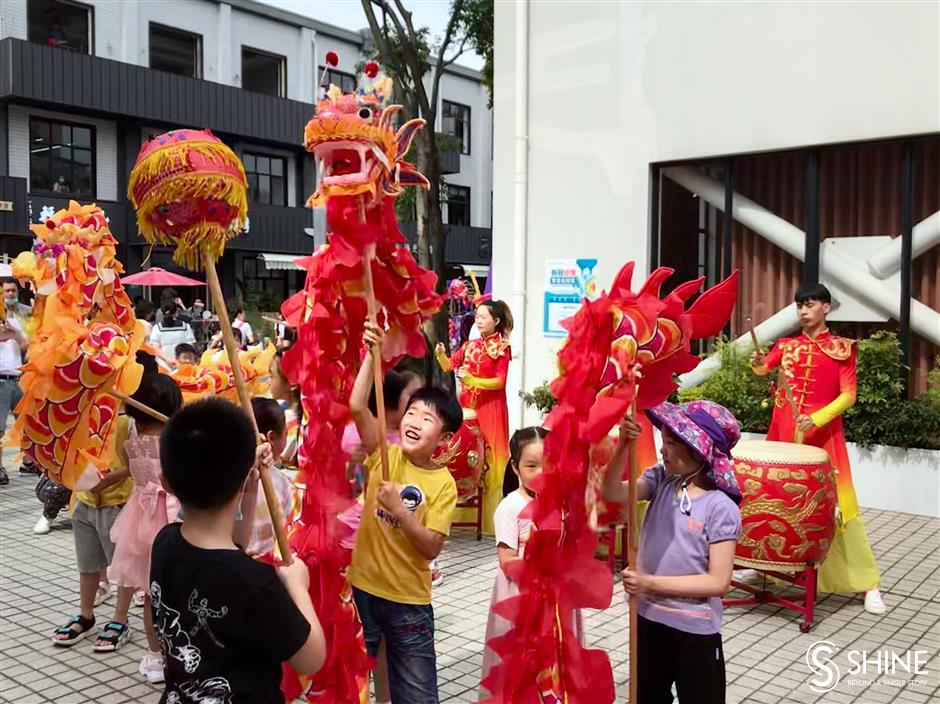 Fun and games open Shanghai's 18th Family Cultural Festival