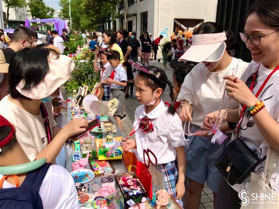 Fun and games open Shanghai's 18th Family Cultural Festival