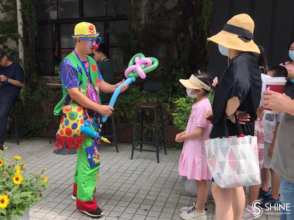 Fun and games open Shanghai's 18th Family Cultural Festival