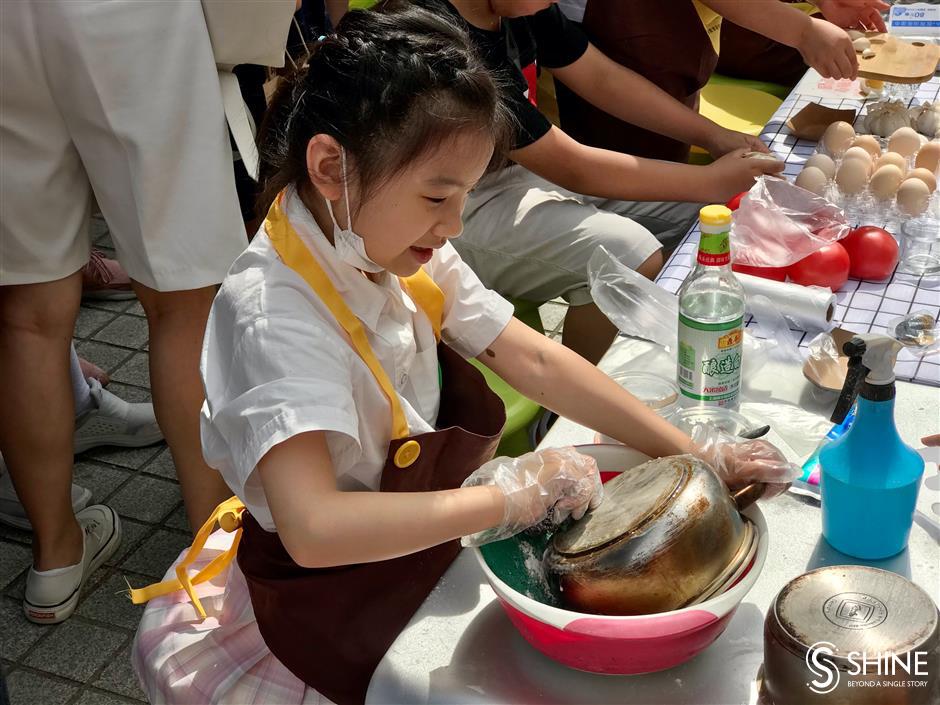 Fun and games open Shanghai's 18th Family Cultural Festival