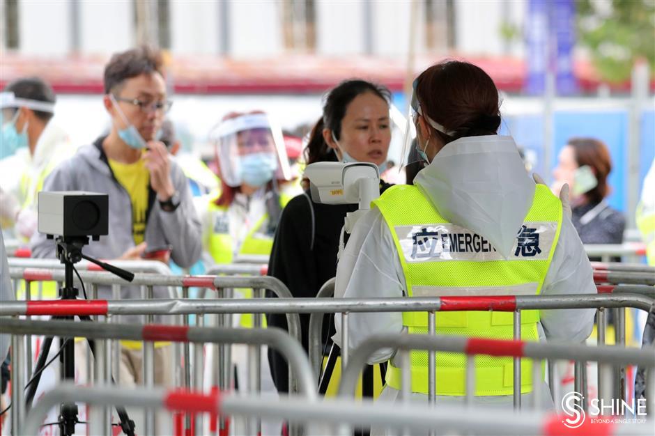 They're off and running in Putuo District's Elite 10K race