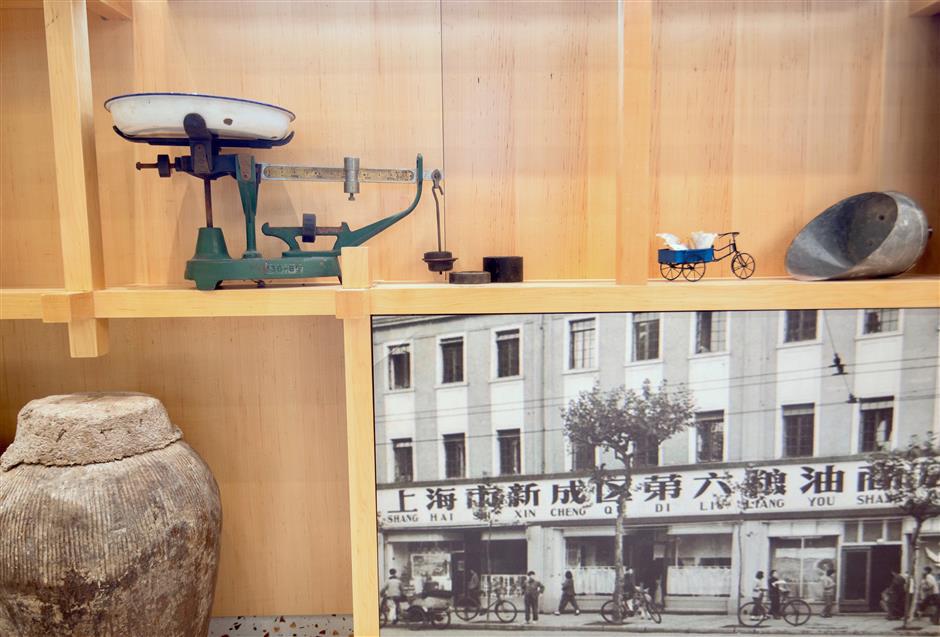 Venerable grocery store in Jing'an reopens with new look SHINE News