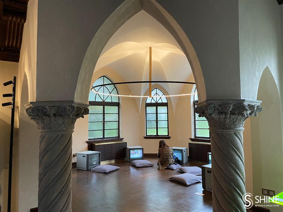 Meditations on the urban spectacle in a historic villa