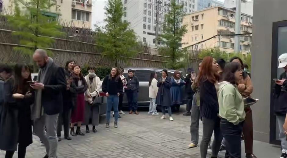 Residents shaken as mild sea quake rattles Shanghai