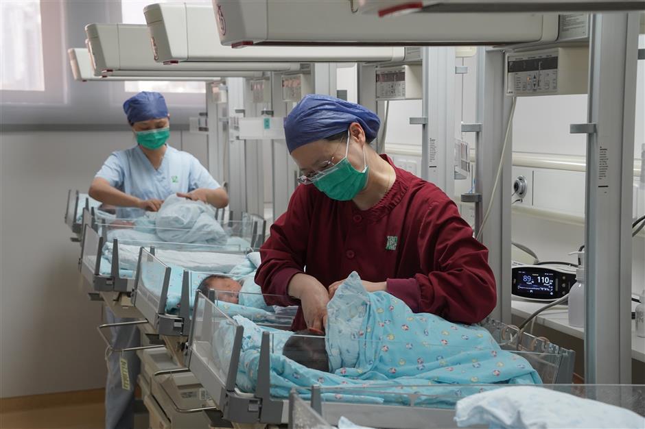 'Cradle of Shanghai' stays busy by delivering babies