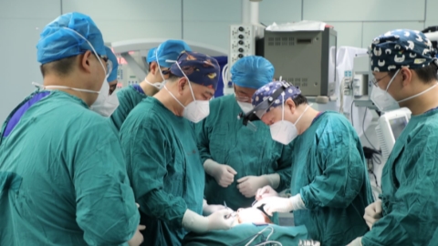 Huge facial tumor linked to rare disease removed by city surgeons - Vimarsana News