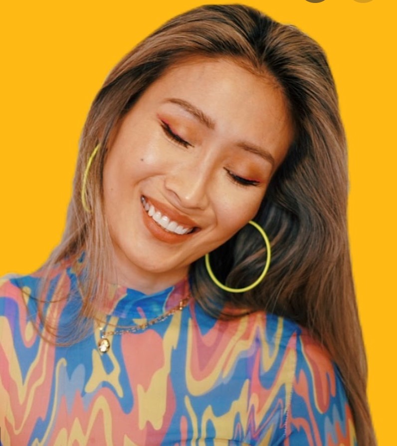 China embraces a new generation of female comedians SHINE News