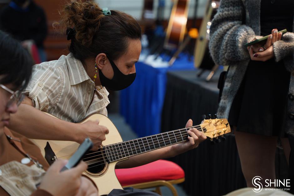 Luthiers and the finest handcrafted guitars in China