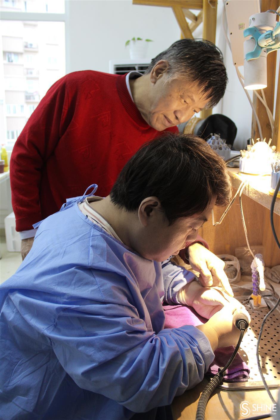 Finding skill training and confidence in ancient Shanghai-style jade carving