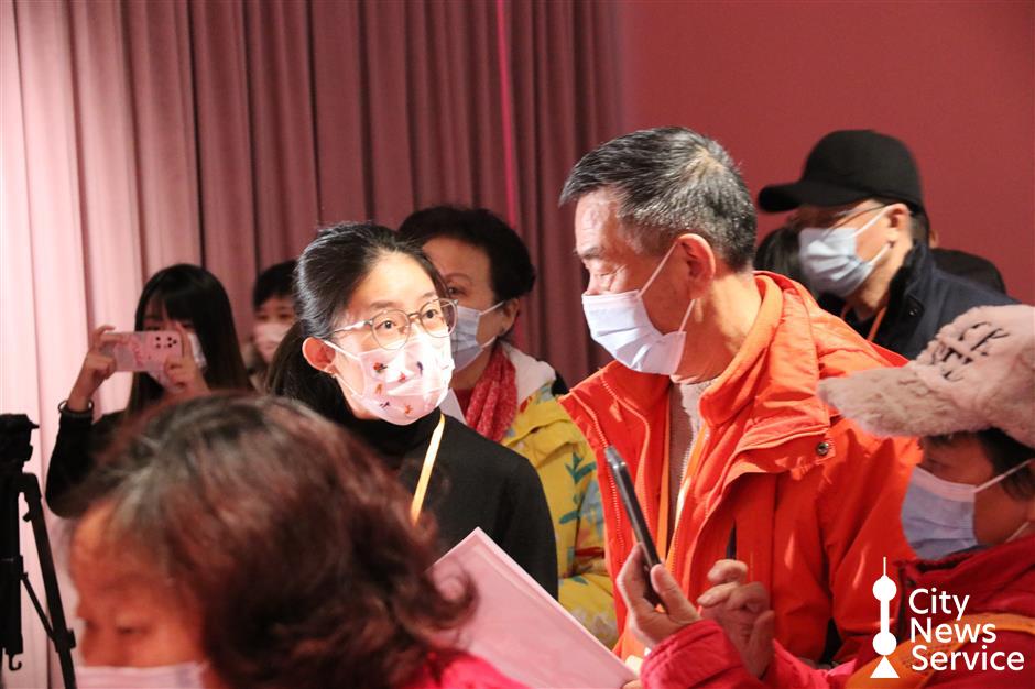 Seniors with cognitive disorders find 'a guiding hand' at art museum