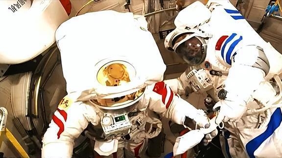 China's Shenzhou-15 astronauts complete 3rd spacewalk - Vimarsana News