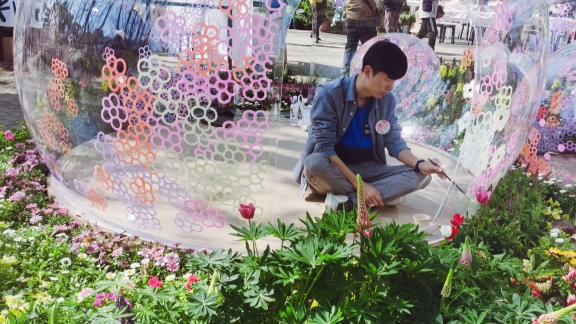 Flower bazaar blossoms in Gongqing Forest Park - Shanghai Metro News