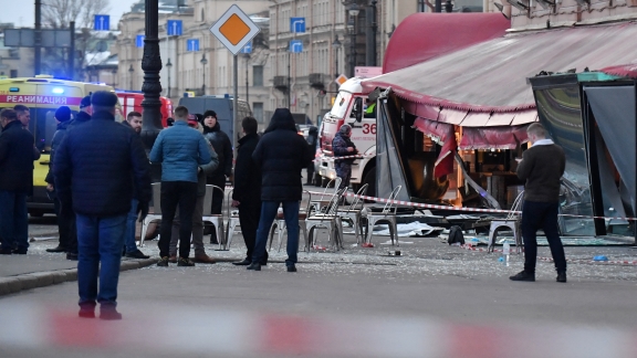 1 dead, 25 injured in cafe blast in Russia's St. Petersburg - World News