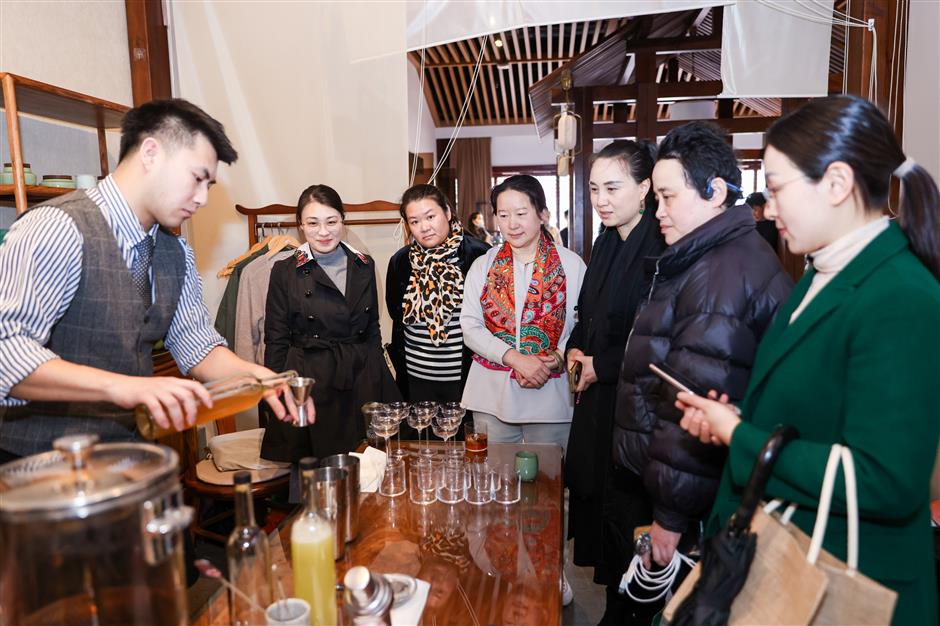 Annual tea festival begins at Yuyuan's historic pavilion