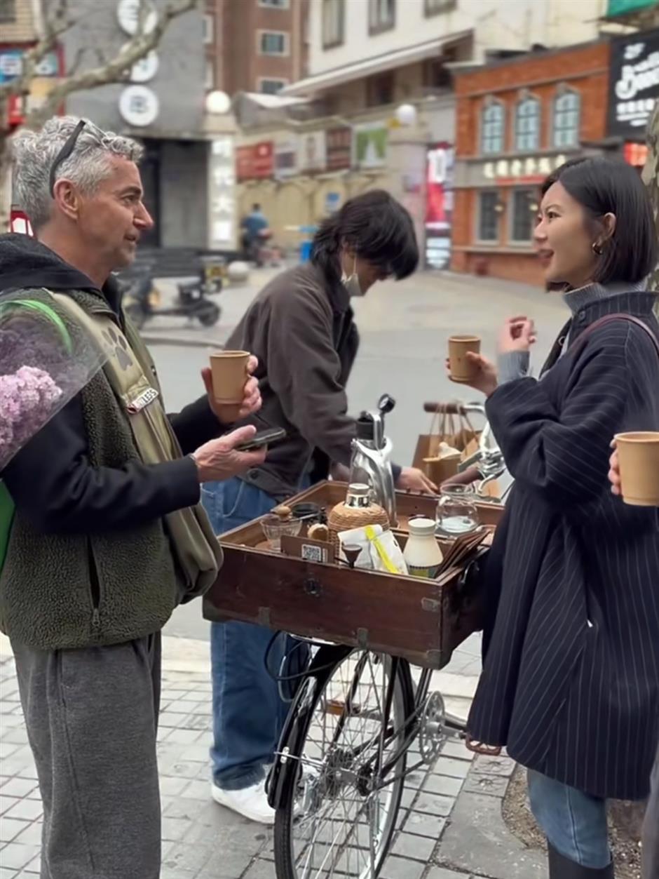 Buzz on the street: Young curbside vendors change old stereotypes