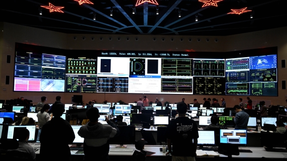 China's 'artificial sun' achieves breakthrough, key step toward fusion reactor - Vimarsana News