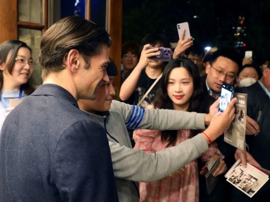 你好,上海!法国大提琴家戈蒂耶·卡普松音乐会成功举办,为今年国际艺术节重装回归吹响号角