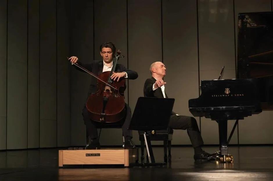 你好,上海!法国大提琴家戈蒂耶·卡普松音乐会成功举办,为今年国际艺术节重装回归吹响号角