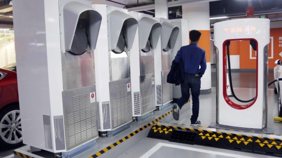 Tesla to open supercharging stations in China for non-Tesla EVs - Vimarsana News