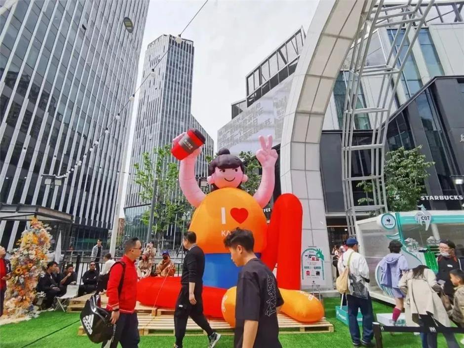 趕「集」去!據說這個假期上海的潮人都在這裏