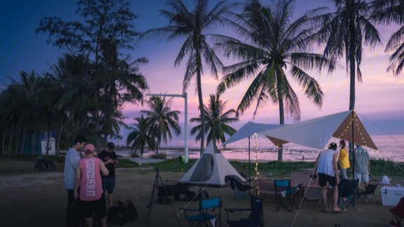 Camping gains popularity in south China's Hainan - Vimarsana News