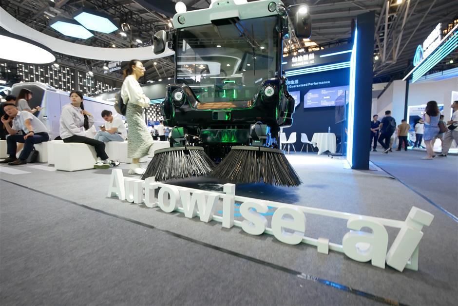 New and advanced AI technology with diverse applications debuts at WAIC