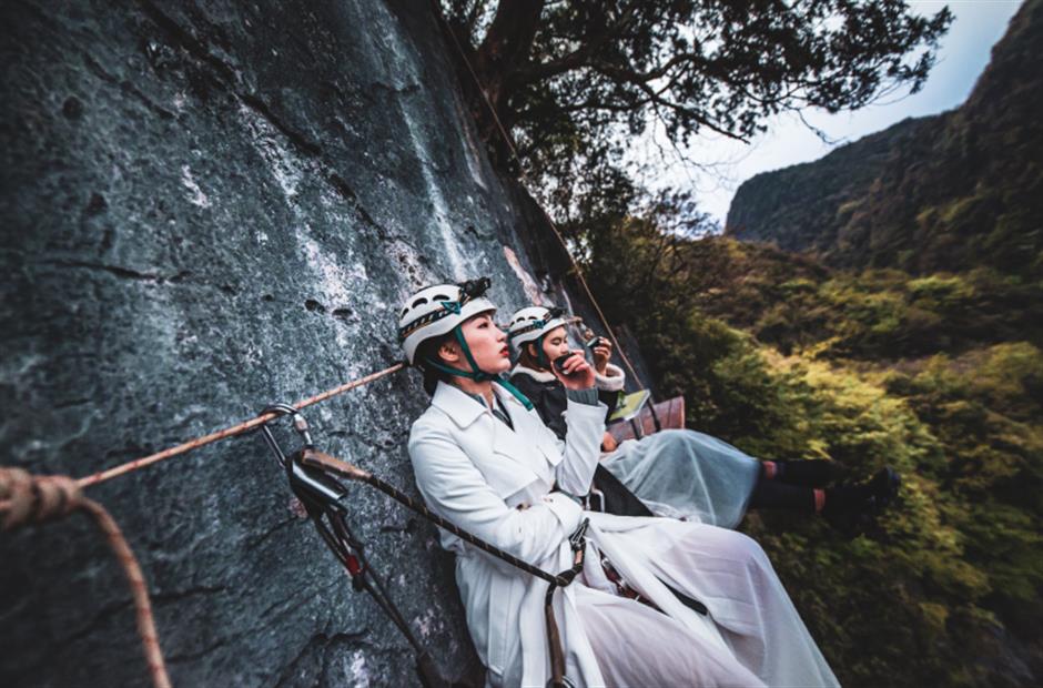 398 Yuan To Sip Coffee On A Cliff Would You Try SHINE News 398-yuan-to-sip-coffee-on-a-cliff-would-you-try-shine-news