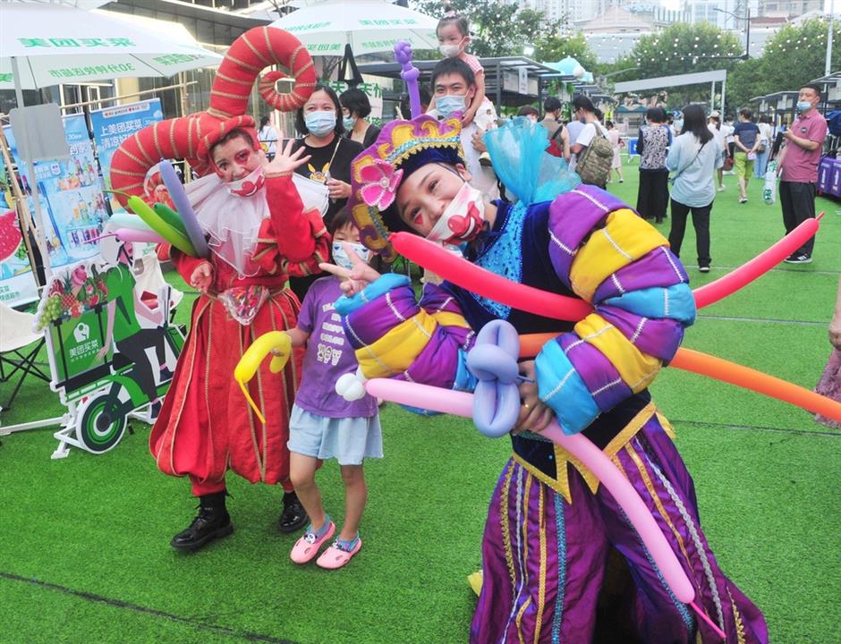 Feel the vibrant energy of Shanghai at weekend pedestrian streets