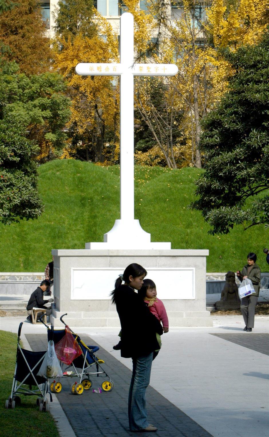 Going off track for outings on city's first Metro line